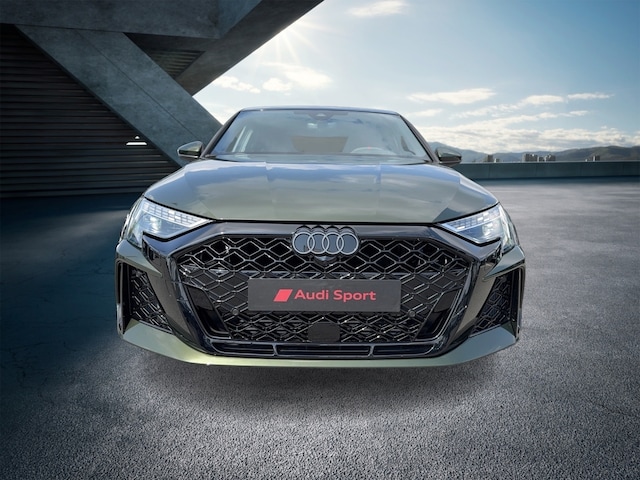Audi RS3 Quattro S-Tronic Sedan