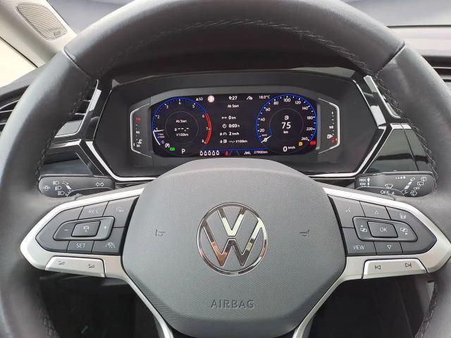 Volkswagen Touran 1.5 TSI DSG R-Line