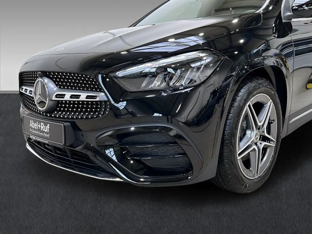 Mercedes-Benz GLA 200 AMG Line