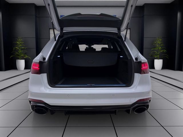 Audi RS4 Avant Quattro