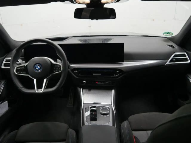 BMW 330 330e M-Sport Touring