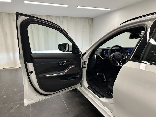 BMW 330 330e M-Sport Touring xDrive