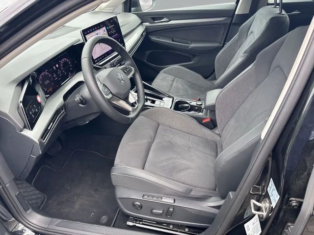 Volkswagen Golf 1.5 eTSI Golf VIII Style