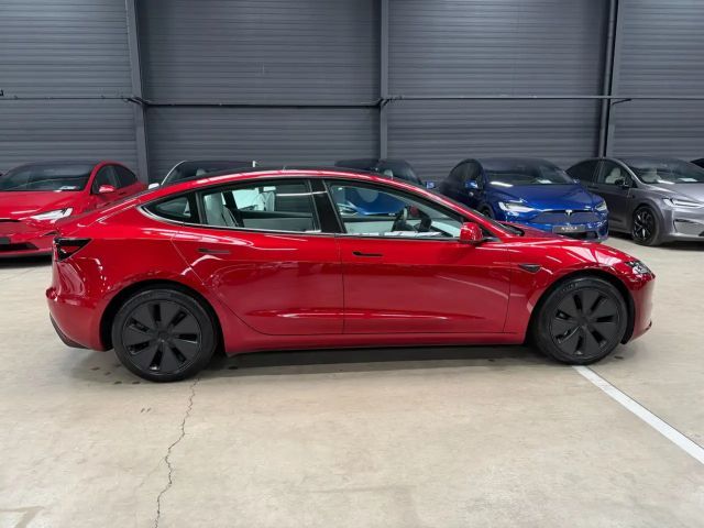 Tesla Model 3 AWD Long Range
