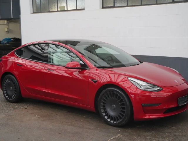 Tesla Model 3 AWD Long Range