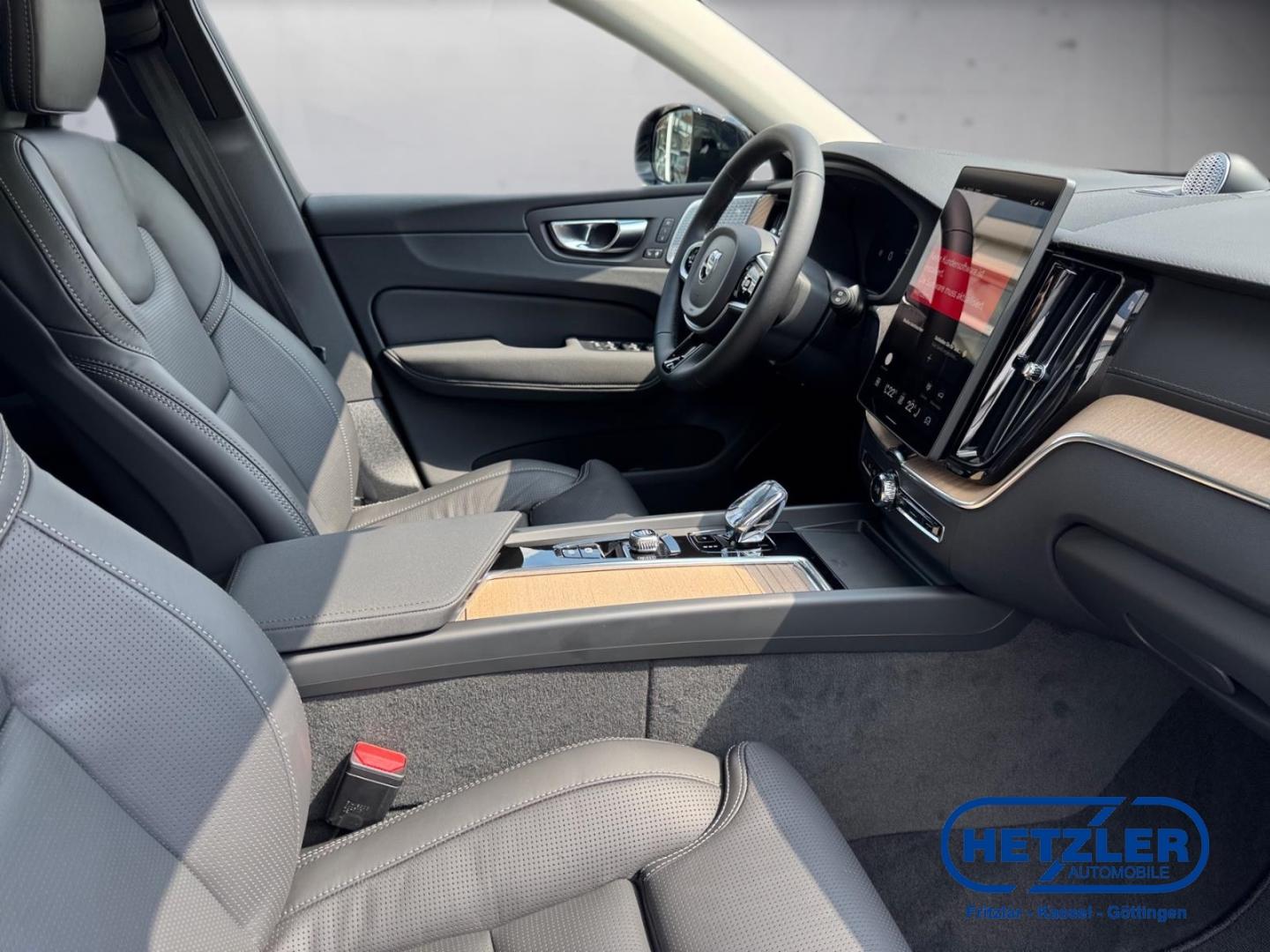 Volvo XC60 AWD Dark T8 Ultra