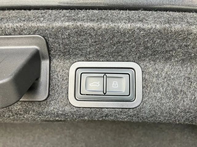 Audi A6 40 TDI S-Line Sedan