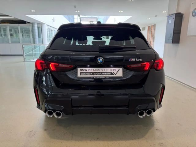 BMW 135 Sedan xDrive