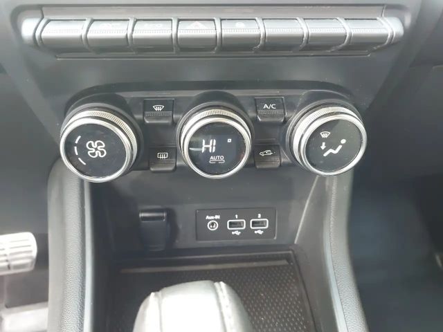 Renault Captur EDC Intens TCe 140