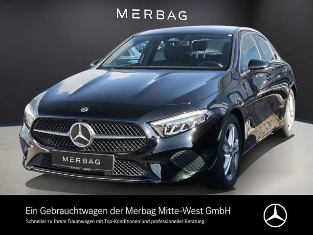 Mercedes-Benz A 200 A 200 d