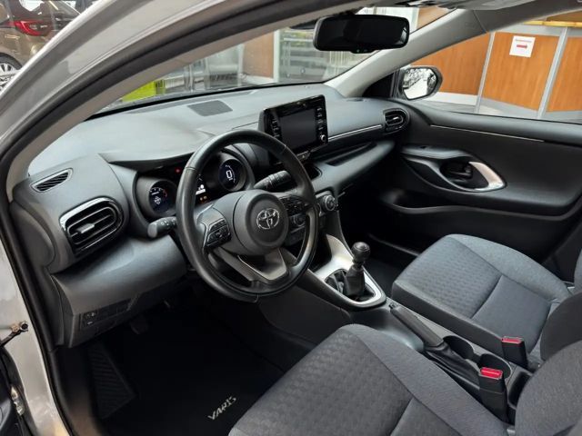 Toyota Yaris Hatchback Team D