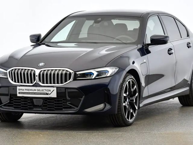 BMW 330 330e Sedan xDrive