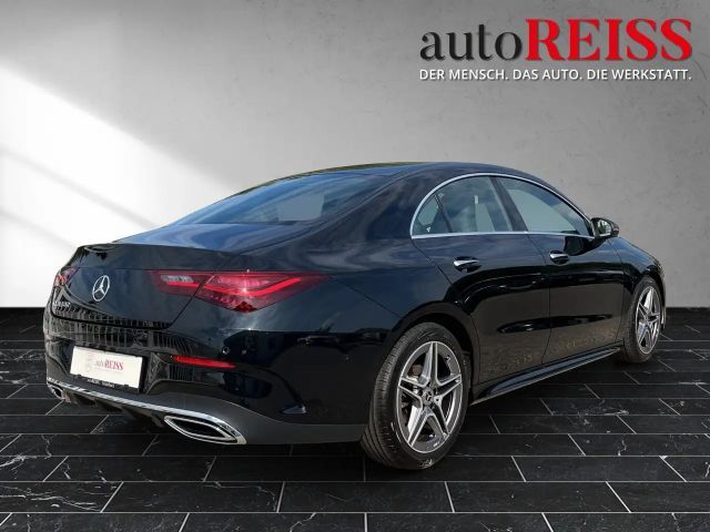 Mercedes-Benz CLA 180 AMG Line Coupé