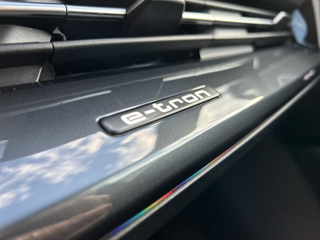 Audi Q4 e-tron SUV 45 e-tron Audi Q4 e-tron