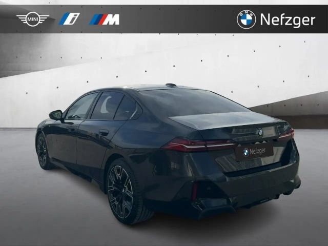 BMW 520 520d M-Sport Sedan