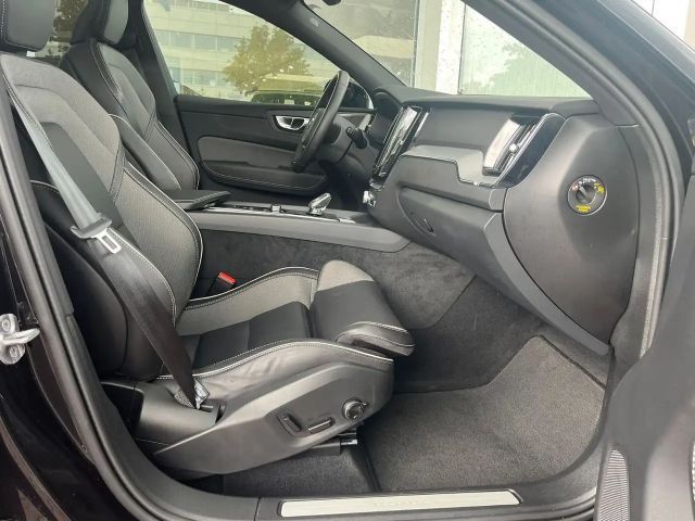 Volvo XC60 AWD Dark Plus Recharge T6