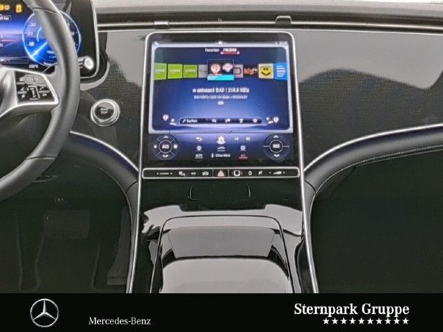 Mercedes-Benz EQE 300 Sedan