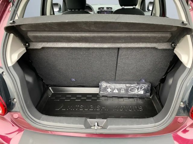 Mitsubishi Space Star Star