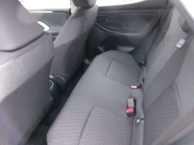 Toyota Yaris Hatchback Team D VVT-i