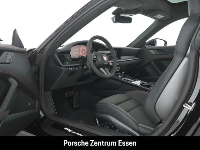 Porsche 992 4 Carrera Coupé GTS