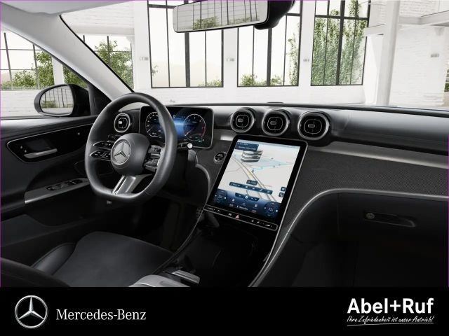 Mercedes-Benz C 220 AMG Line C 220 d Sedan