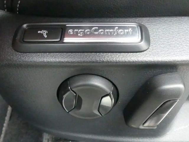 Volkswagen Passat 2.0 TSI R-Line Variant