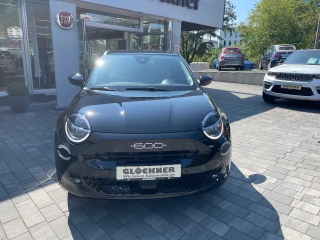 Fiat 600e La Prima