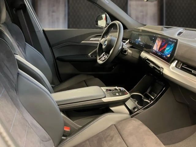 BMW iX2 xDrive30