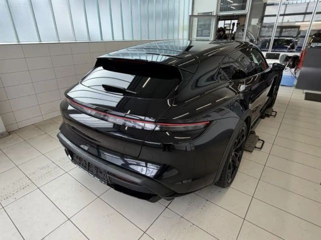Porsche Taycan 4 Cross Turismo