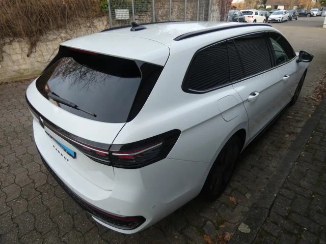Volkswagen Passat 2.0 TDI DSG R-Line Variant
