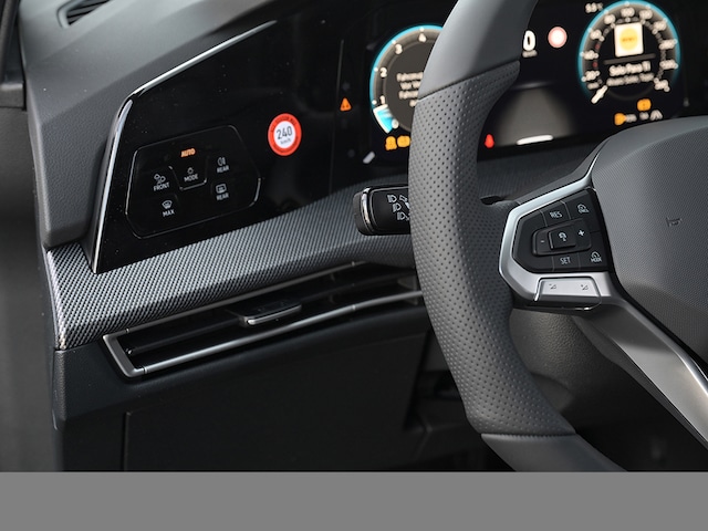 Volkswagen Golf Golf VIII R-Line Style