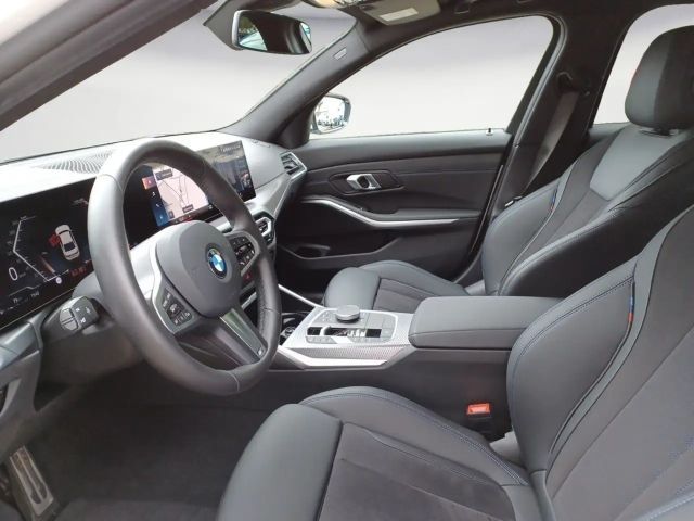 BMW 318 318i M-Sport Sedan