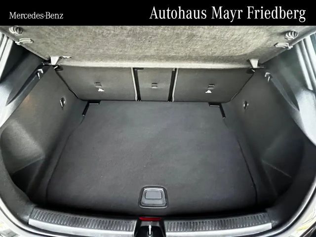 Mercedes-Benz A 200 AMG Line Premium