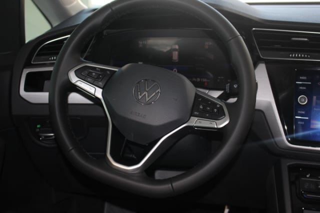 Volkswagen Touran Touran 1.5 TSI DSG Comfortline AHK, RFK, R2D,