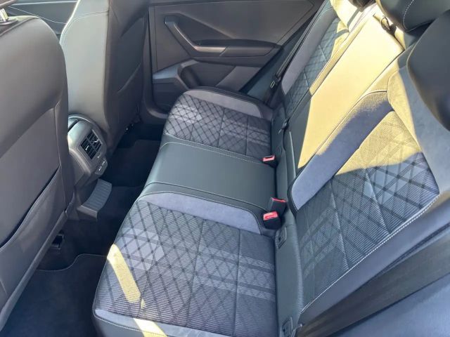 Volkswagen T-Roc 1.5 TSI DSG R-Line