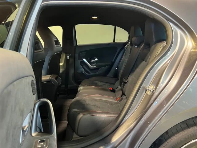 Mercedes-Benz A 250 A 250 e AMG Line