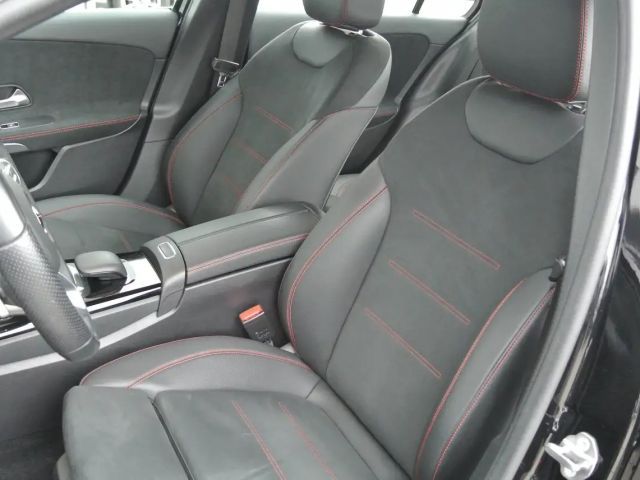 Mercedes-Benz A 180 AMG Line