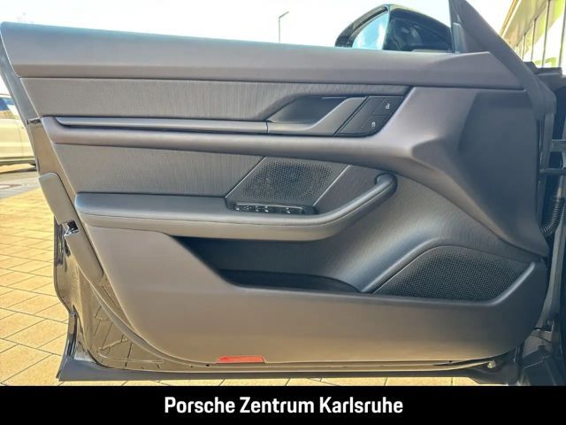 Porsche Taycan 4 Cross Turismo