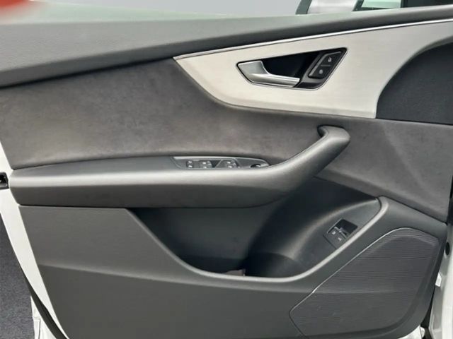 Audi Q8 55 TFSI Hybride Quattro S-Line