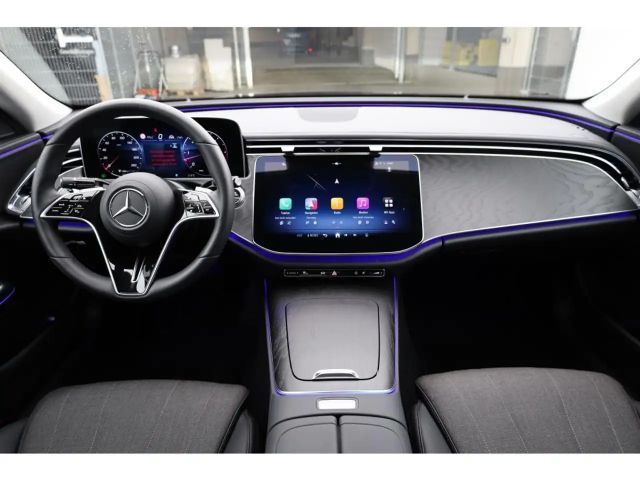 Mercedes-Benz E 450 4MATIC AVANTGARDE Sedan