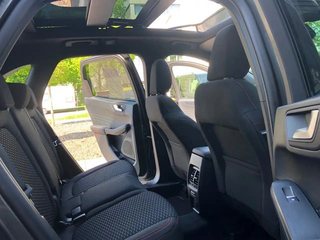 Ford Kuga EcoBoost ST Line