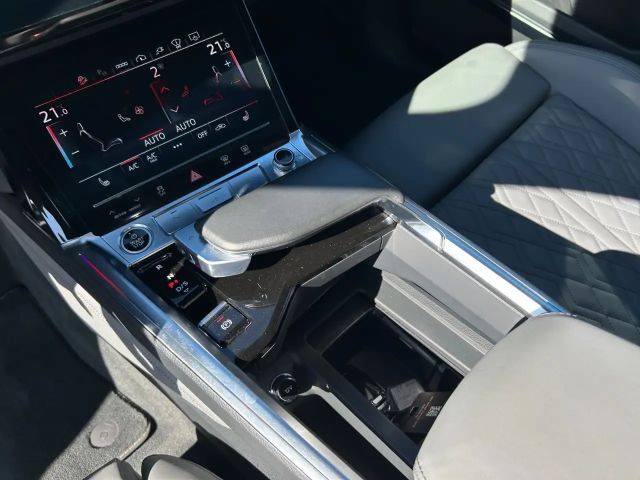 Audi Q8 e-tron 55 Quattro S-Line