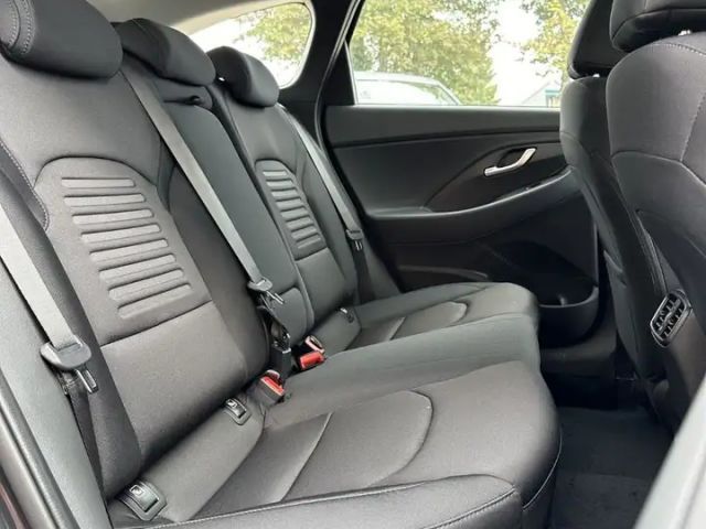 Hyundai i30 New i30 Kombi 1.5 DPi Sondermodell GO*LED,Navi.