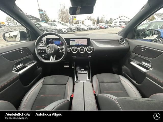 Mercedes-Benz GLA 200 AMG Line