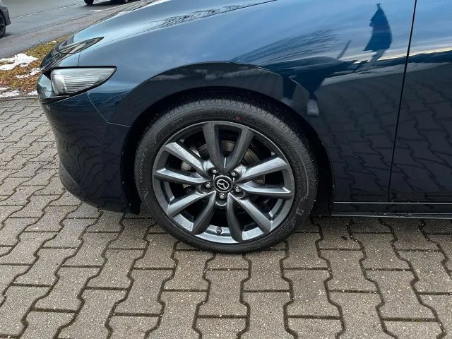 Mazda 3 Exclusive-line