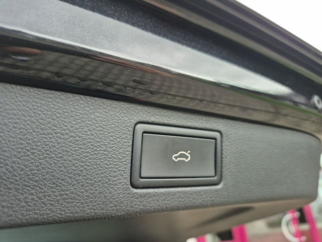 Skoda Kamiq TSI DSG KAMERA+LED+NAVI+APP+GRA+SITZHZG+ALU!