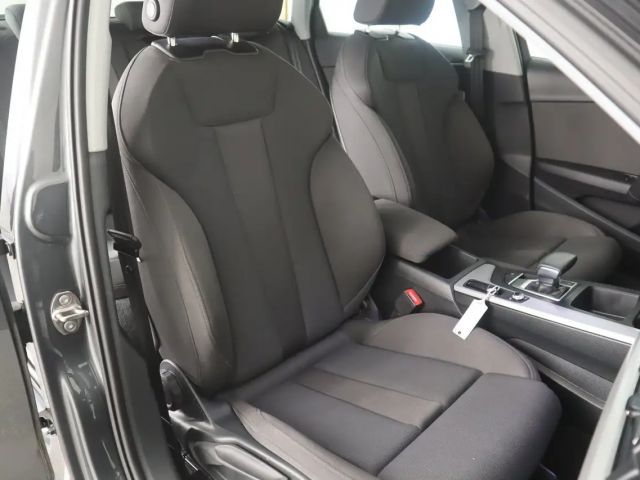 Audi A4 40 TFSI S-Line