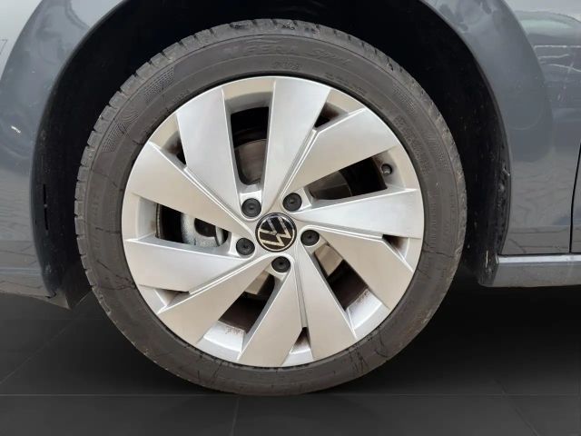 Volkswagen Golf 1.5 eTSI DSG Style