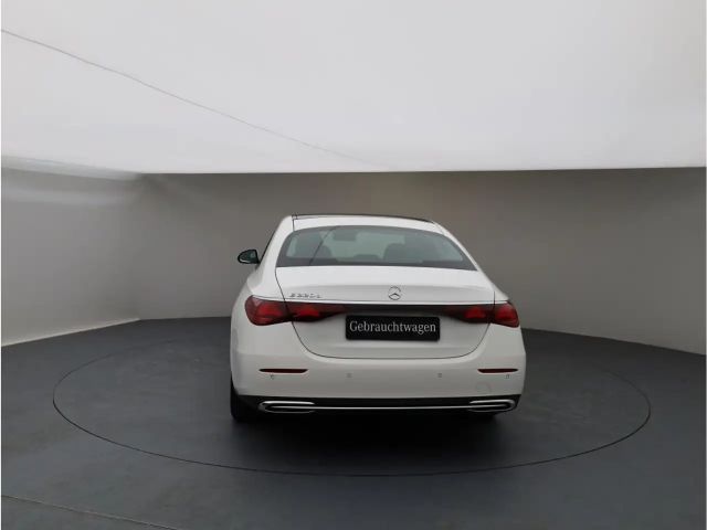 Mercedes-Benz E 220 AVANTGARDE E 220 d Sedan