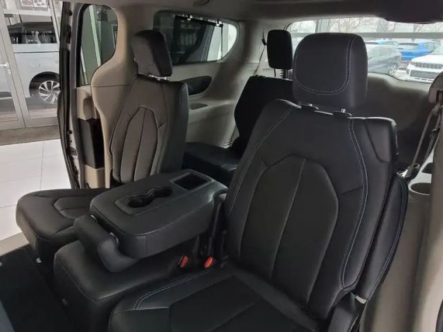 Chrysler Pacifica Touring